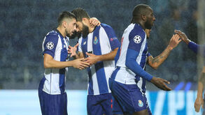 Goleada marca o jogo 200