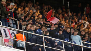 Voaram cadeiras na Luz ainda antes do apito inicial