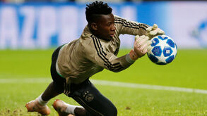 Onana e os assobios na Luz: «Os nossos adeptos conseguem ser ainda piores»