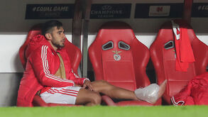 Salvio e Jonas com pé e meio fora de Tondela  