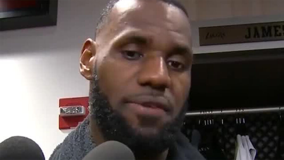 LeBron James rendido ao