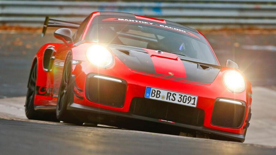 Porsche voltou a roubar recorde à Lamborghini