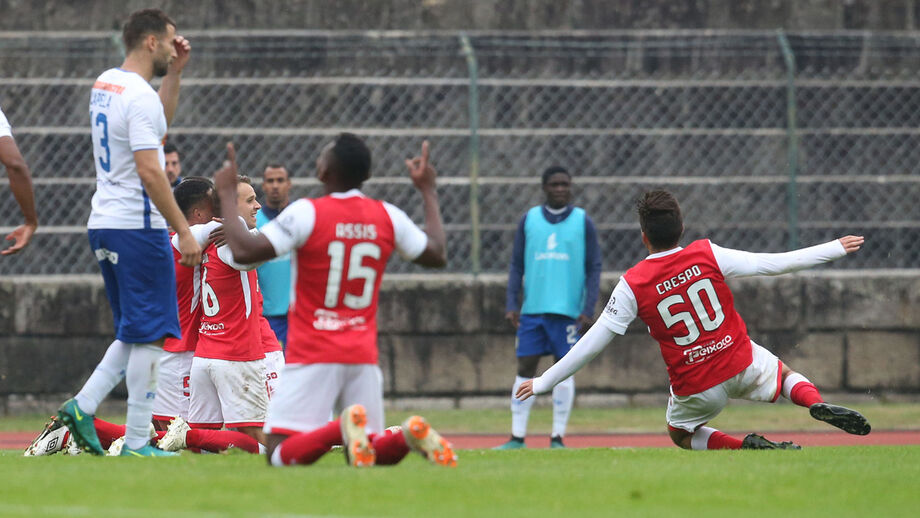 Sp. Braga B-Famalicão, 2-0: Golos na segunda parte valem vitória justa