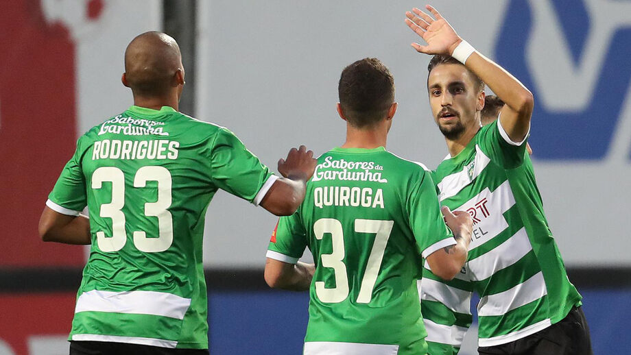 Sp. Covilhã-Oliveirense, 1-0: Golo de Quiroga ao cair do pano vale vitória