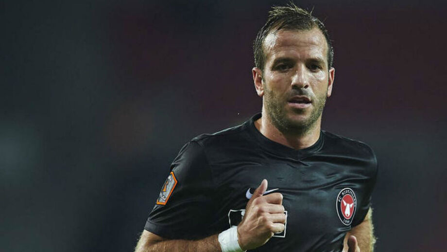 Rafael Van Der Vaart anuncia fim da carreira