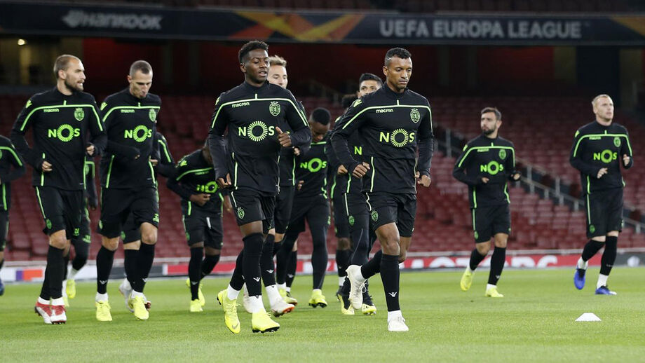 Adepto exaltado perturbou passeio matinal da equipa