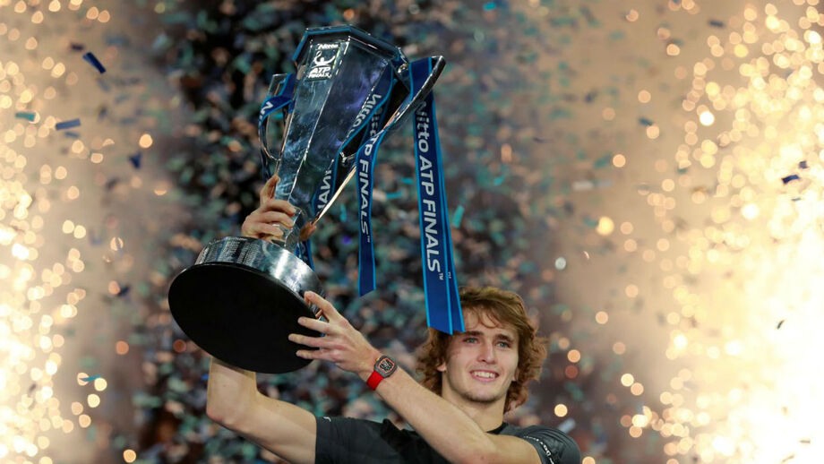 Zverev surpreende Djokovic e conquista ATP Finals
