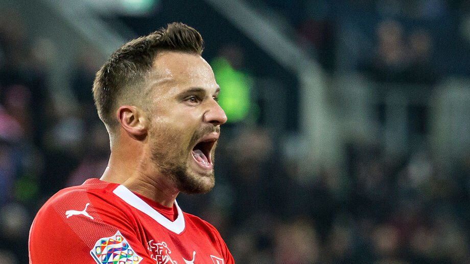 Seferovic pressiona Jonas