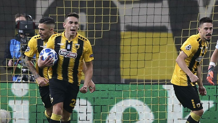 Golo de André Simões não evita derrota do AEK Atenas na liga grega