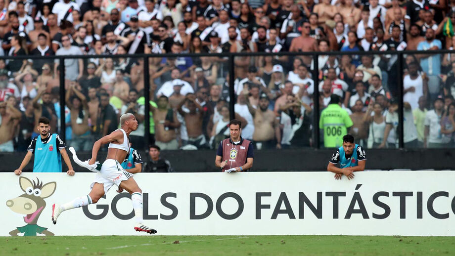 Deyverson dá título de campeão ao Palmeiras