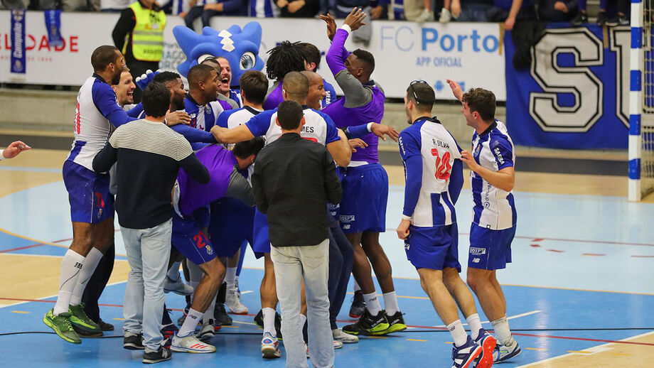 FC Porto alcança fase de grupos da Taça EHF