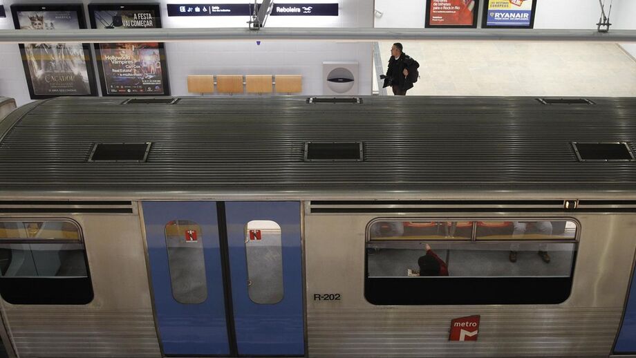 Linha Verde do Metro de Lisboa outra vez interrompida