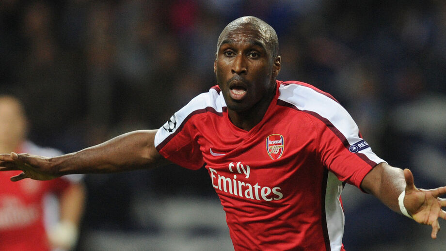 Sol Campbell vai treinar Macclesfield Town