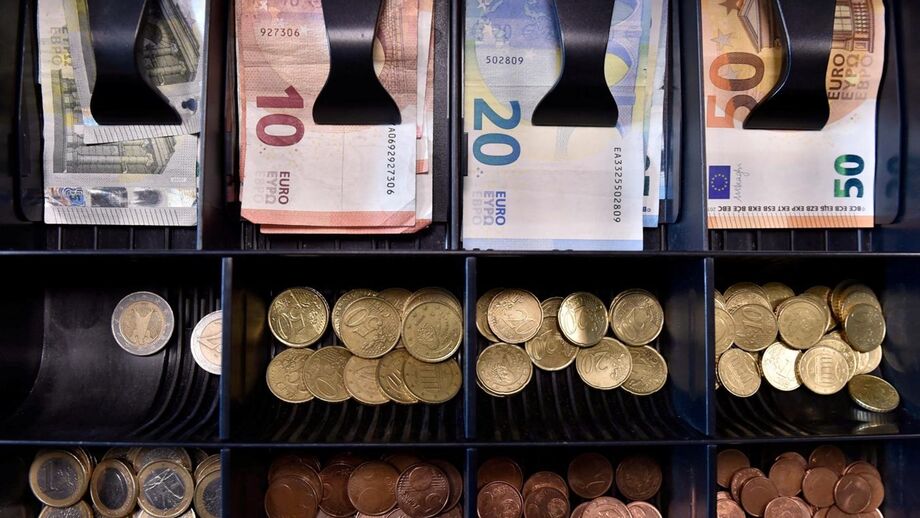 Carga fiscal em Portugal abaixo de Itália e Grécia