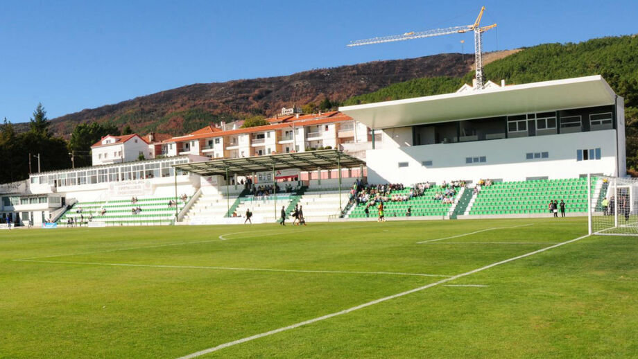 Sp. Covilhã obrigado a treinar em relvado sintético no Fundão