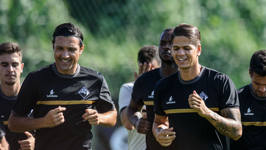 Zé Castro assume protagonismo