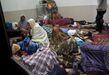 Vítimas do tsunami retiradas para um local seguro