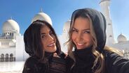 Patricia 'Paddy' Noarbe, namorada de Llorente, com Yaiza Moreno, namorada de Mariano