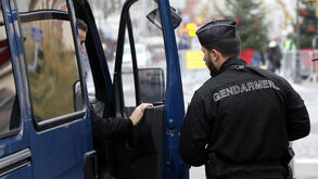 Dois jogos da liga francesa adiados devido à insuficiência de forças de segurança