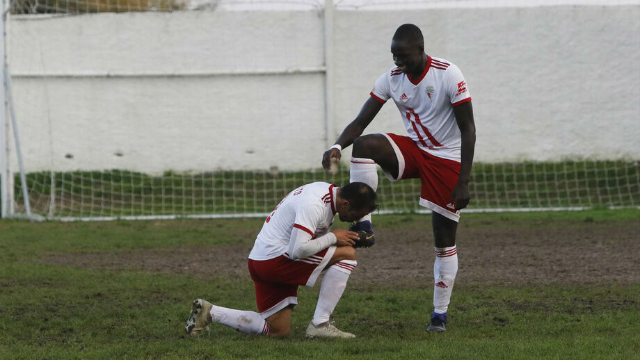 Vilafranquense-Alverca, 1-0: Janú vale subida ao trono