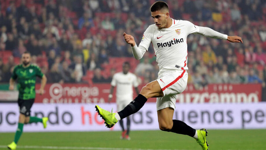 Golo de André Silva apura Sevilha na Taça do Rei