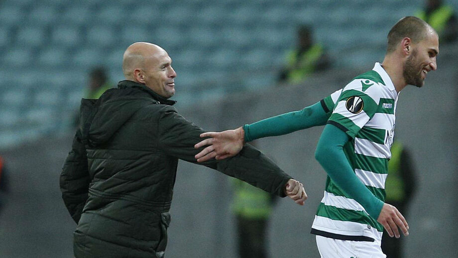 Bas Dost: «O Sporting já demonstrou que vai continuar vivo, aconteça o que acontecer»
