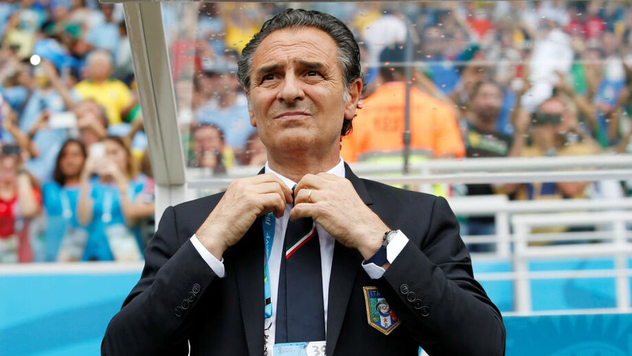 Génova anuncia contratação Prandelli como treinador