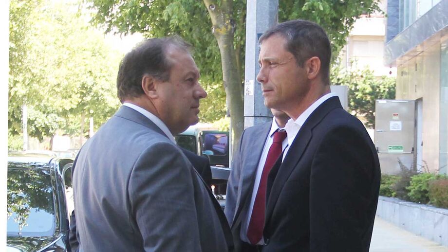 'Espião' revelado provoca tensão