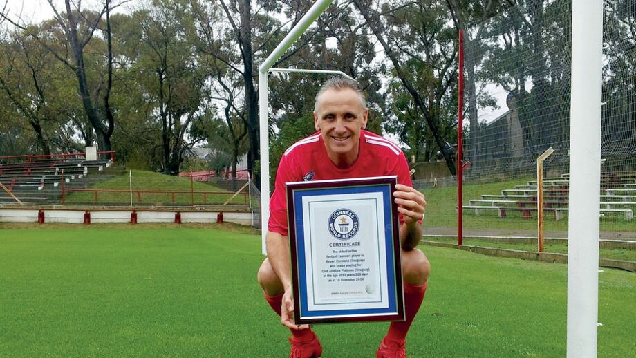 Enganaram o jogador mais velho do mundo!