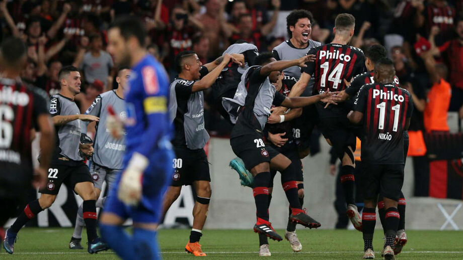 Atlético Paranaense vence pela primeira vez Taça Sul-Americana