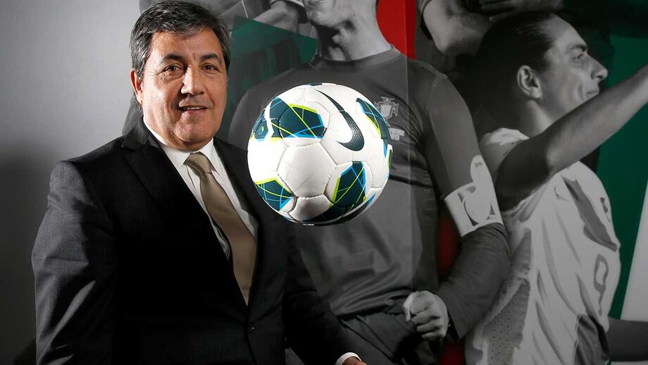 Presidente das finais e dos seis troféus