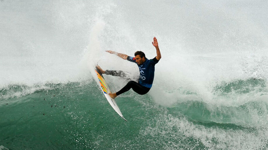 Frederico Morais eliminado na segunda ronda do Billabong Pipe Masters