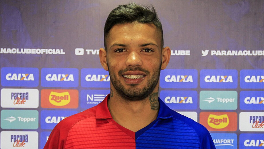 Carlos é o primeiro reforço