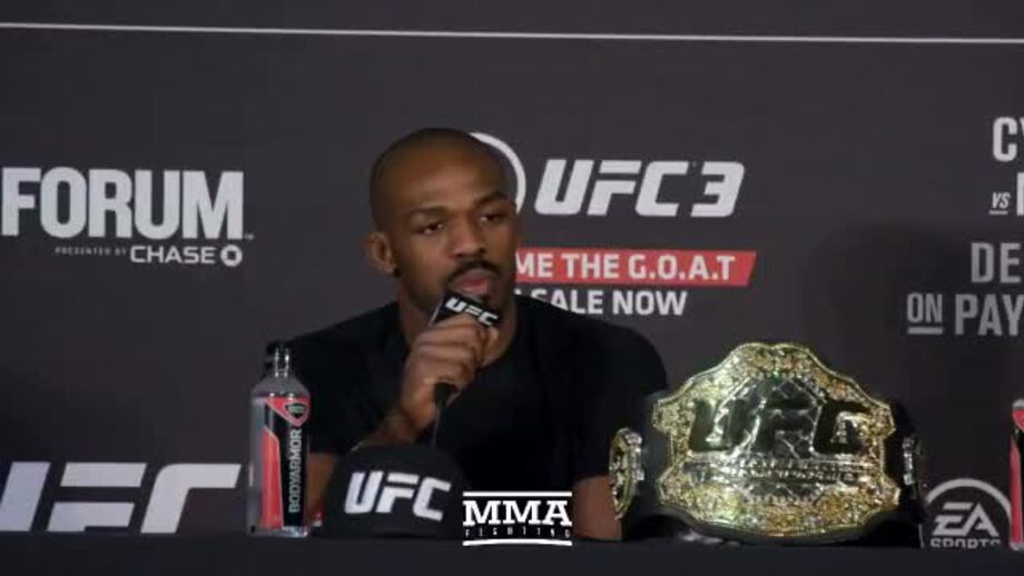 UFC: Jon Jones pede desculpas por faltar ao respeito a jornalista