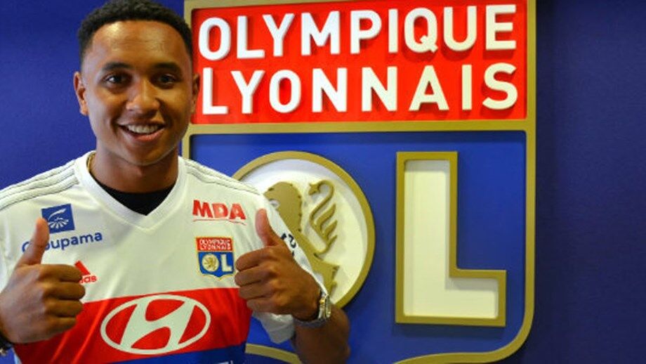 Outro nome que está referenciado é o do lateral-esquerdo do Ol. Lyon, Kenny Tette. O holandês, apesar de não ser titular na equipa francesa, alinha com alguma regularidade e o seu passe já está inflacionado. O defesa é agenciado por Mino Raiola e está vinculado ao clube gaulês até junho de 2021.