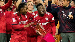 Renato Sanches ajuda Bayern Munique a conquistar a Telekom Cup