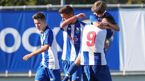 FC Porto goleia Famalicão
