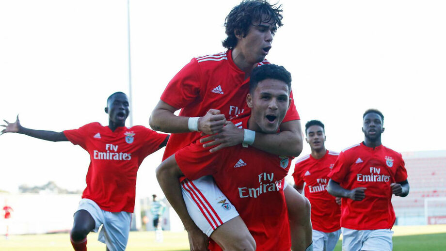Benfica supera Sporting em jogo com 7 golos