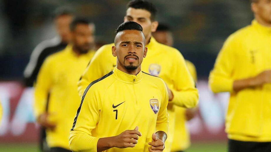 Caio prefere a Luz mas está longe