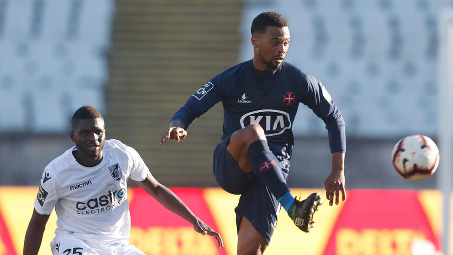 Belenenses-V. Guimarães, 1-0: Triunfo desenhado a régua e esquadro