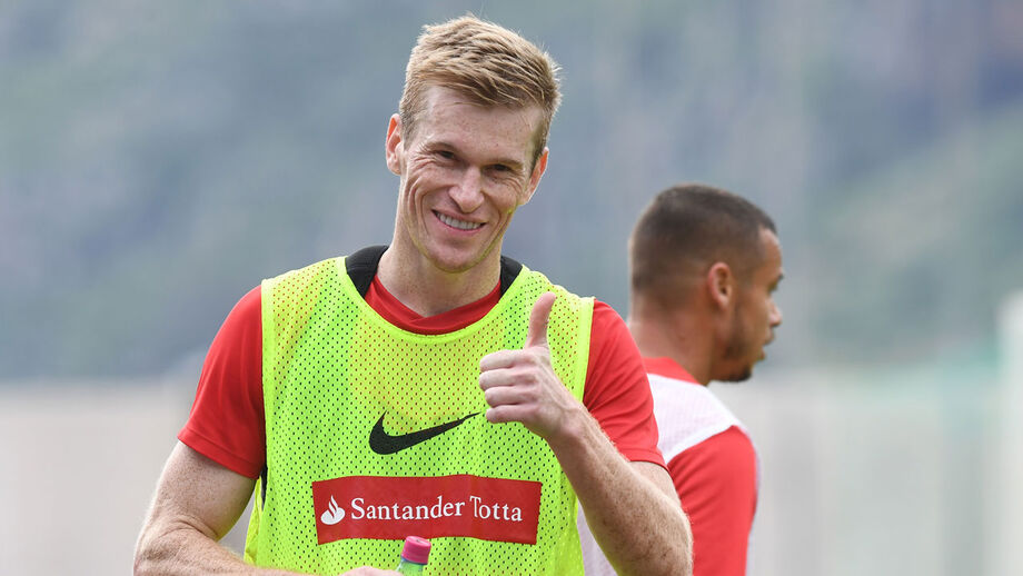 Douglas Grolli procura ritmo