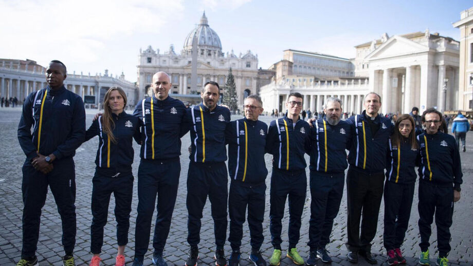 Vaticano cria equipa com religiosos e funcionários