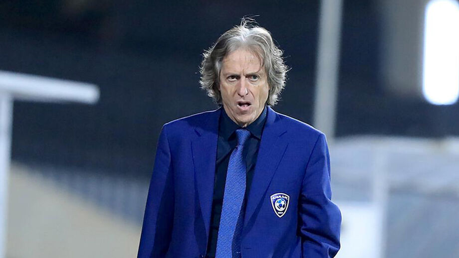 Mercado a ferver: Treinador do América dá novidade sobre Castillo e Jesus deixa garantia