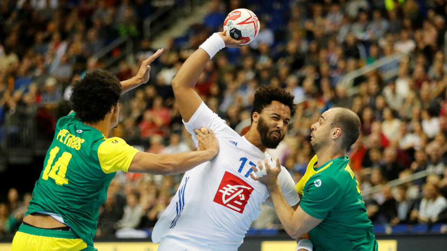 Bicampeã França estreia-se a vencer no Mundial
