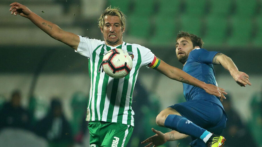 Fábio Coentrão amplia opções