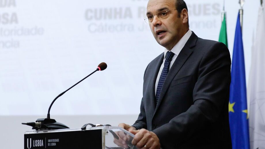 Governo anuncia linha de 50 milhões para empresas reagirem a Brexit sem acordo