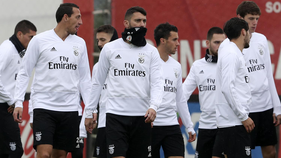 Mercado em direto: Frosinone prepara triplo 'ataque' no Benfica