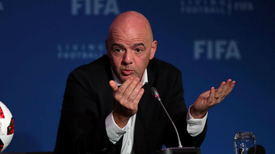 Infantino diz que 48 seleções obrigaria a jogos em países limítrofes ao Qatar