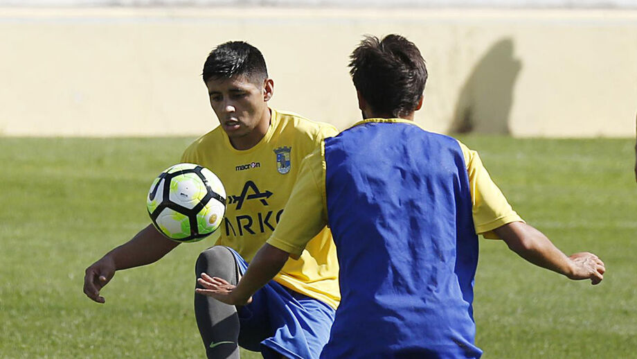 Sintrense explica situação de Federico Ruiz e acusa o jogador de mentir