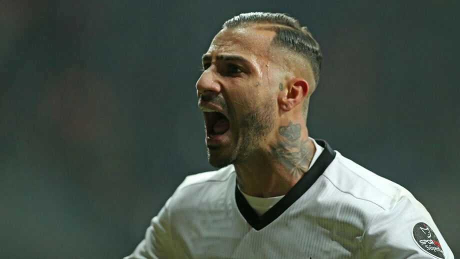 Mercado ferve: Juve à pesca no United em dia em que voltam os rumores sobre Quaresma e o... FC Porto